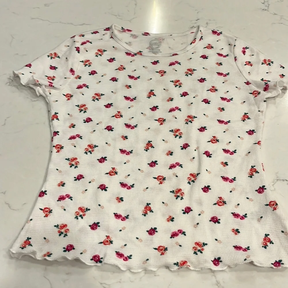 NWOT Wonder Nation Cute Flower Top
